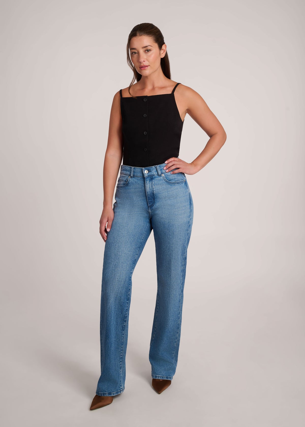 Chloe Straight - Aquila