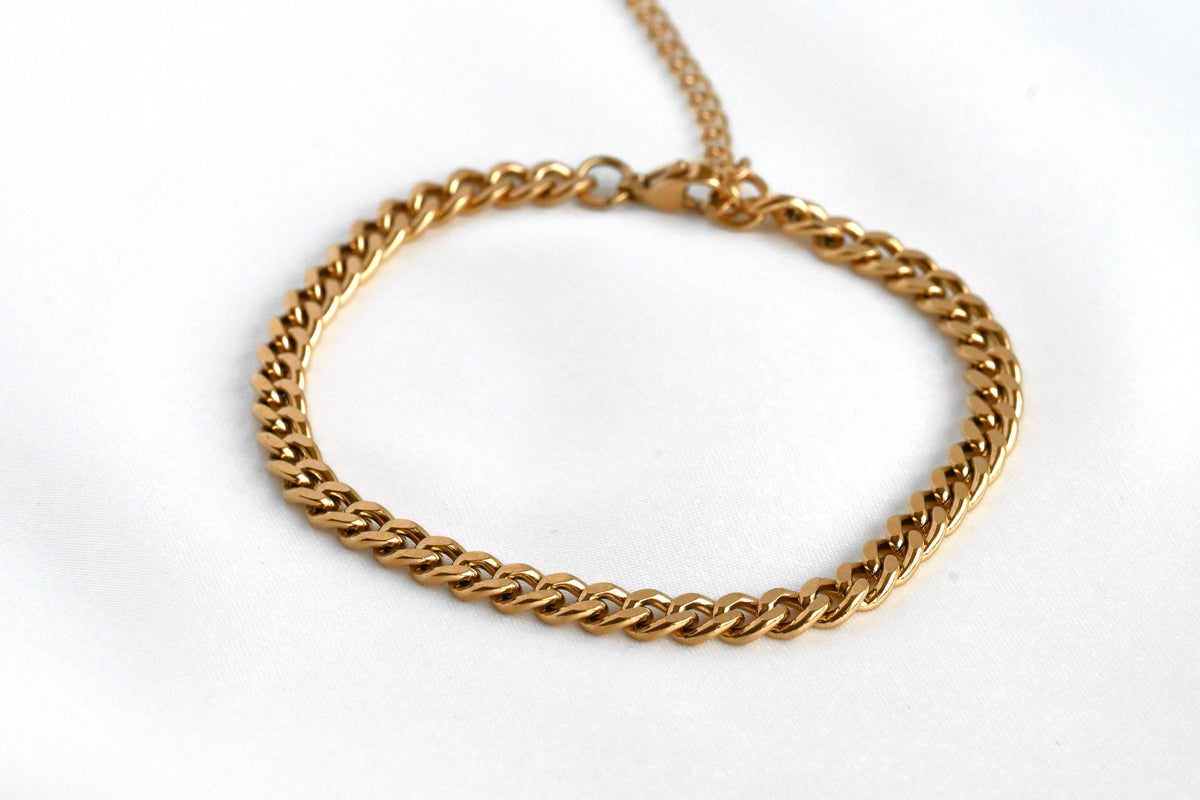 18k Gold Bracelets