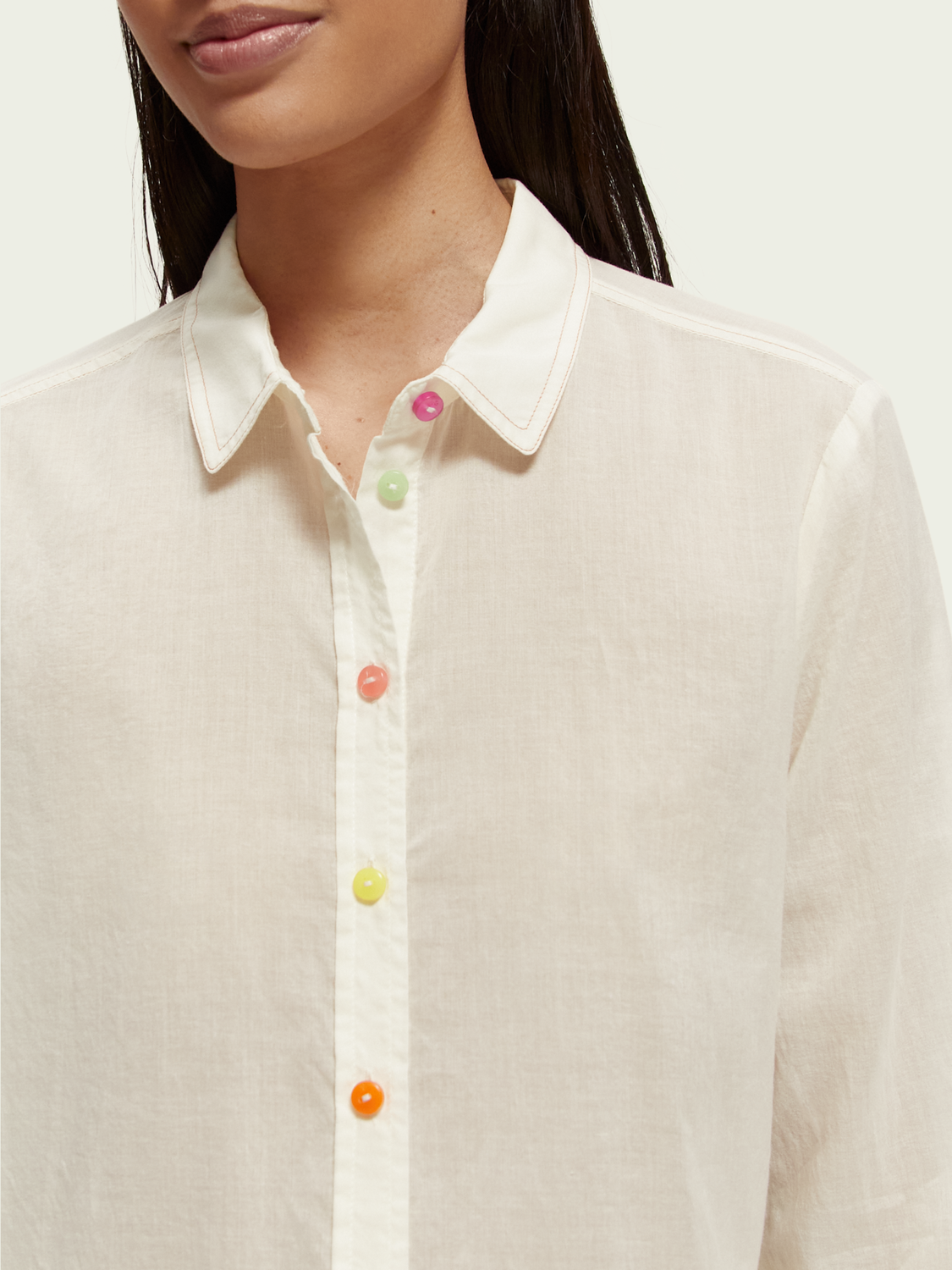 Regular fit colourful-button shirt